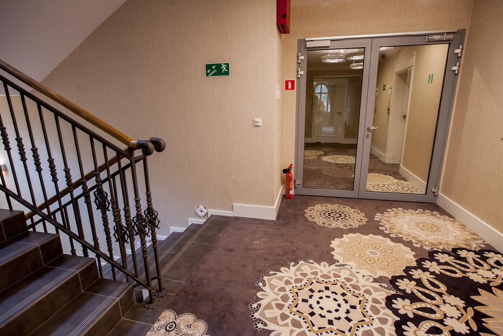 Hotel Alhambra Lądek-Zdrój Kültér fotó