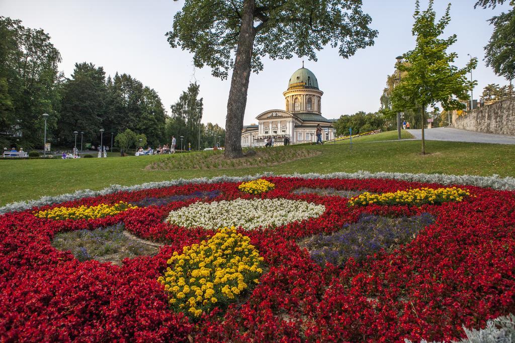 Hotel Alhambra Lądek-Zdrój Kültér fotó