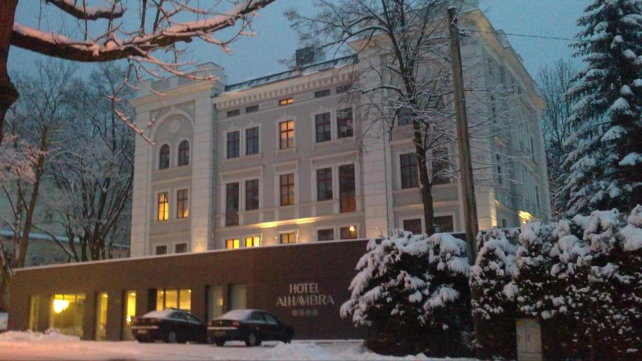 Hotel Alhambra Lądek-Zdrój Kültér fotó